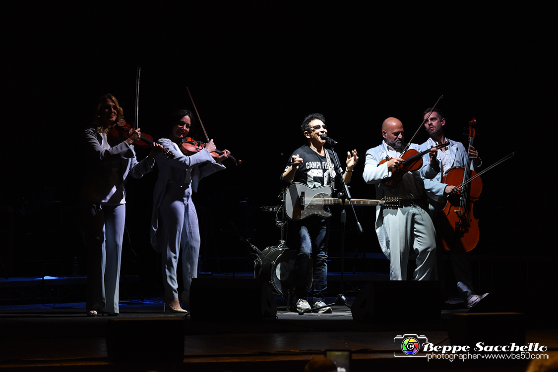 VBS_3996 - Concerto Edoardo Bennato - Peter Pan Rock 'n' Roll Tour.jpg